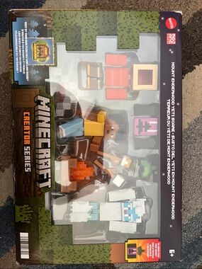 Minecraft Creator Series Mount EnderWood Toy Set - Brown, White, Blue